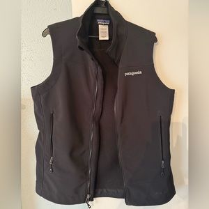 Patagonia Vest | Women’s lightweight black